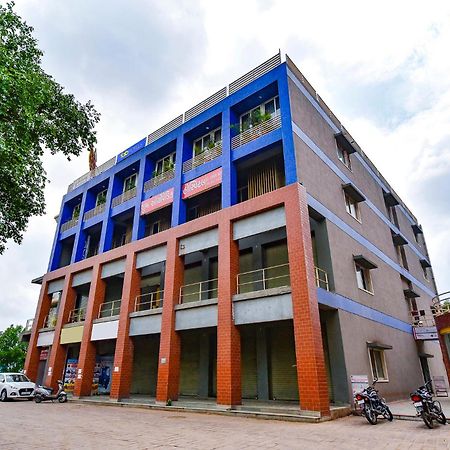 Fabhotel Symphony Grand Ahmedabad Ngoại thất bức ảnh