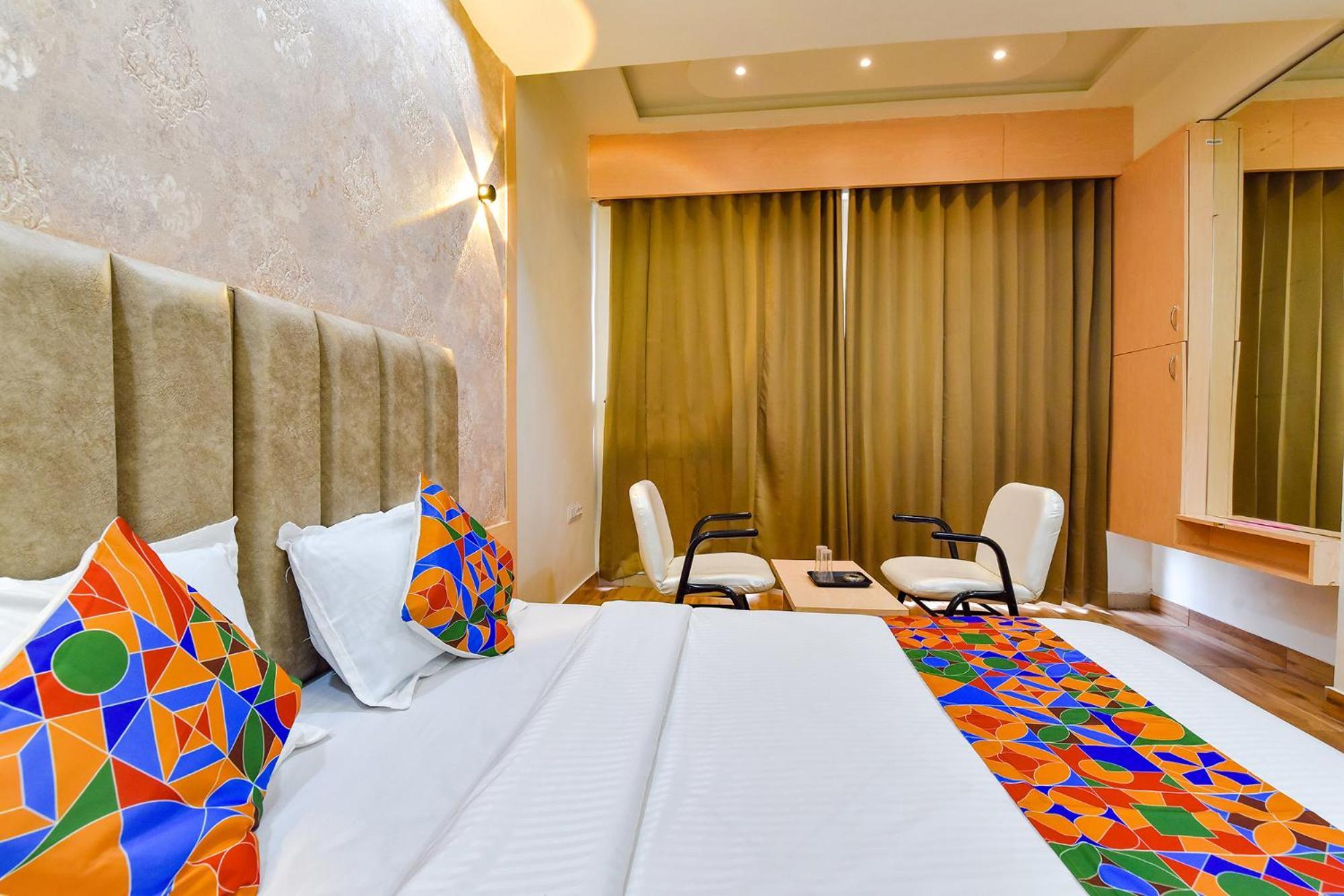 Fabhotel Symphony Grand Ahmedabad Ngoại thất bức ảnh