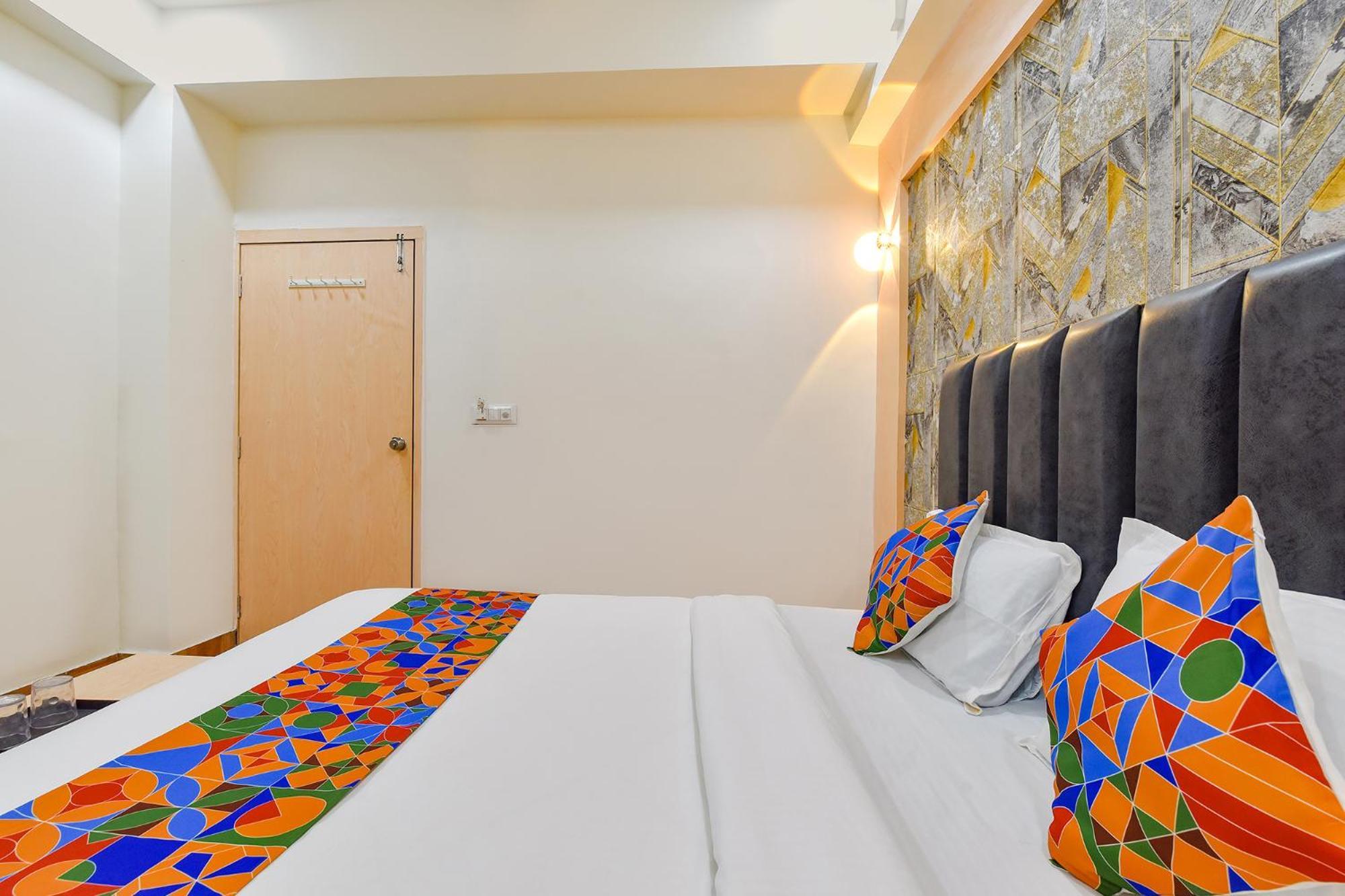 Fabhotel Symphony Grand Ahmedabad Ngoại thất bức ảnh